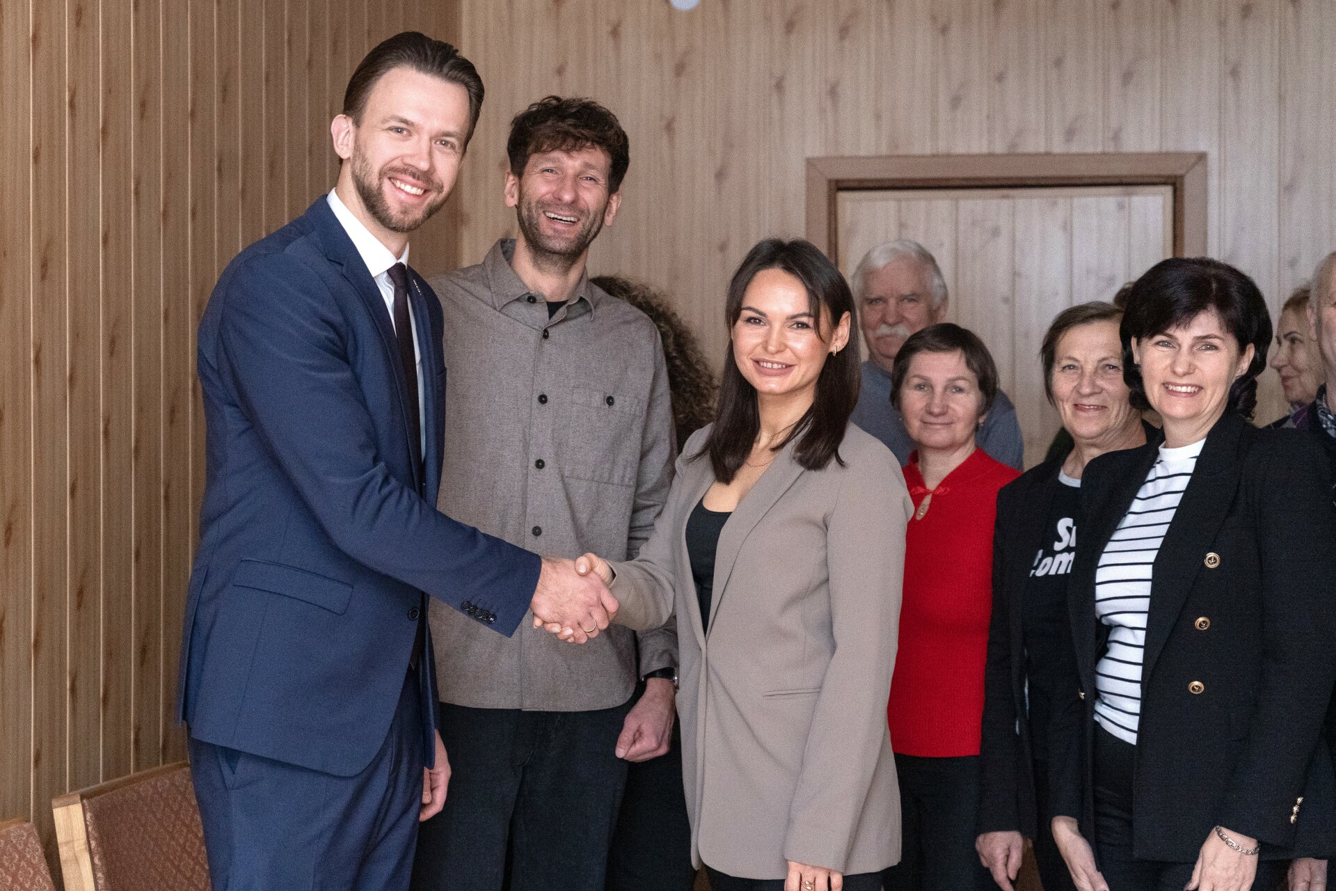 Starosta gminy Szaterniki Ilona Kazandži i dyrektor Administracji Samorządu Vytautas Vansavičius