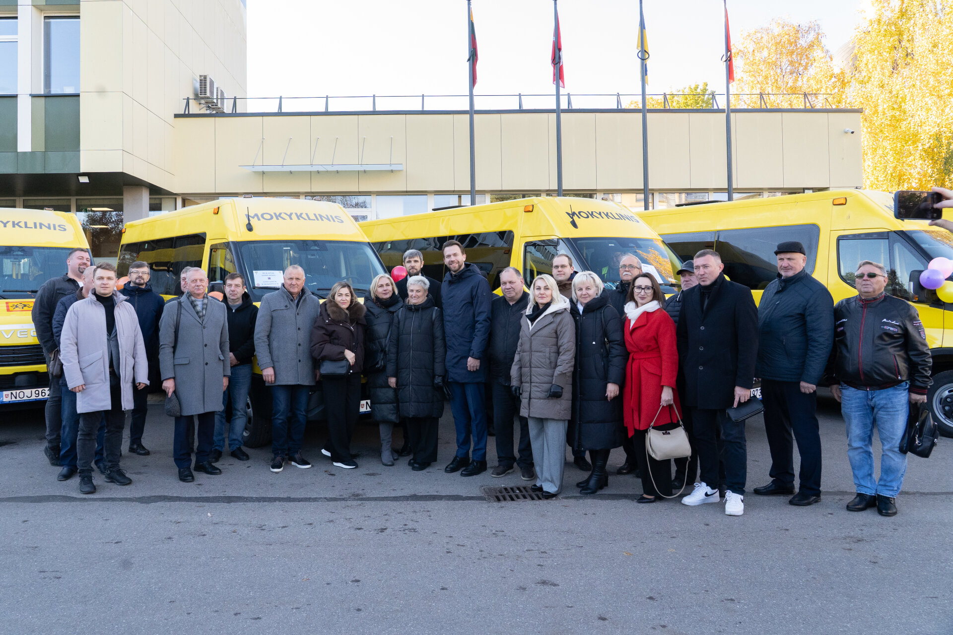 Samorząd przekazał aż 8 placówkom oświatowym nowe autobusy szkolne